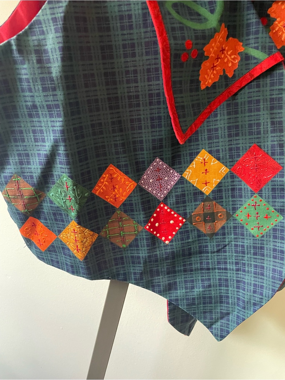 Vintage Handmade Artisan Cottagecore Fall Autumn Pumpkin Patchwork Novelty Vest - Picture 6 of 7